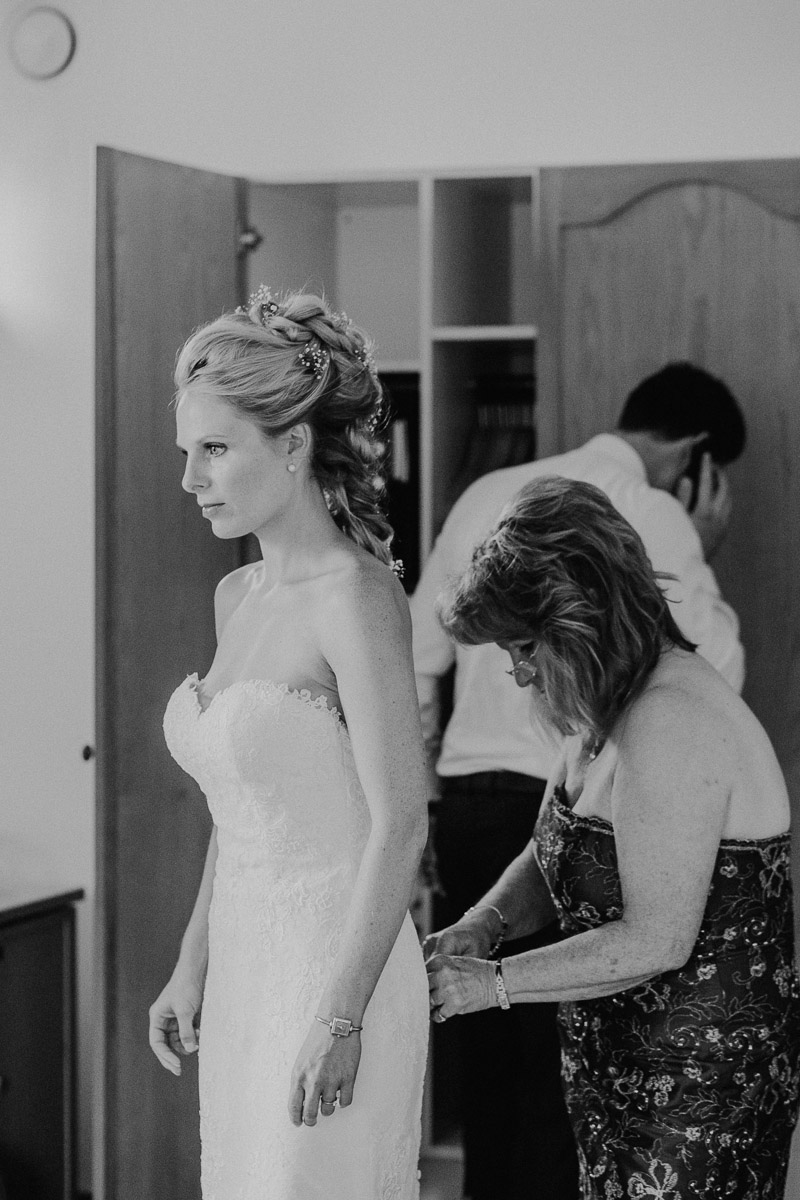 Hochzeitsreportage, Vorbereitung, Hachinger Hof, Oberhaching, Bayern, https://www.hochzeitsfotografin-muenchen.eu/