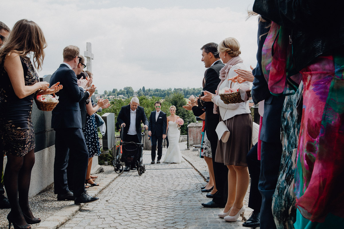 Hochzeitsreportage, Trauung, St. Georg Hohenschäftlarn Bayern, https://www.hochzeitsfotografin-muenchen.eu/