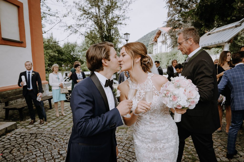 Hochzeitsreportage, Trauung, Christuskirche, Tegernsee, https://www.hochzeitsfotografin-muenchen.eu/