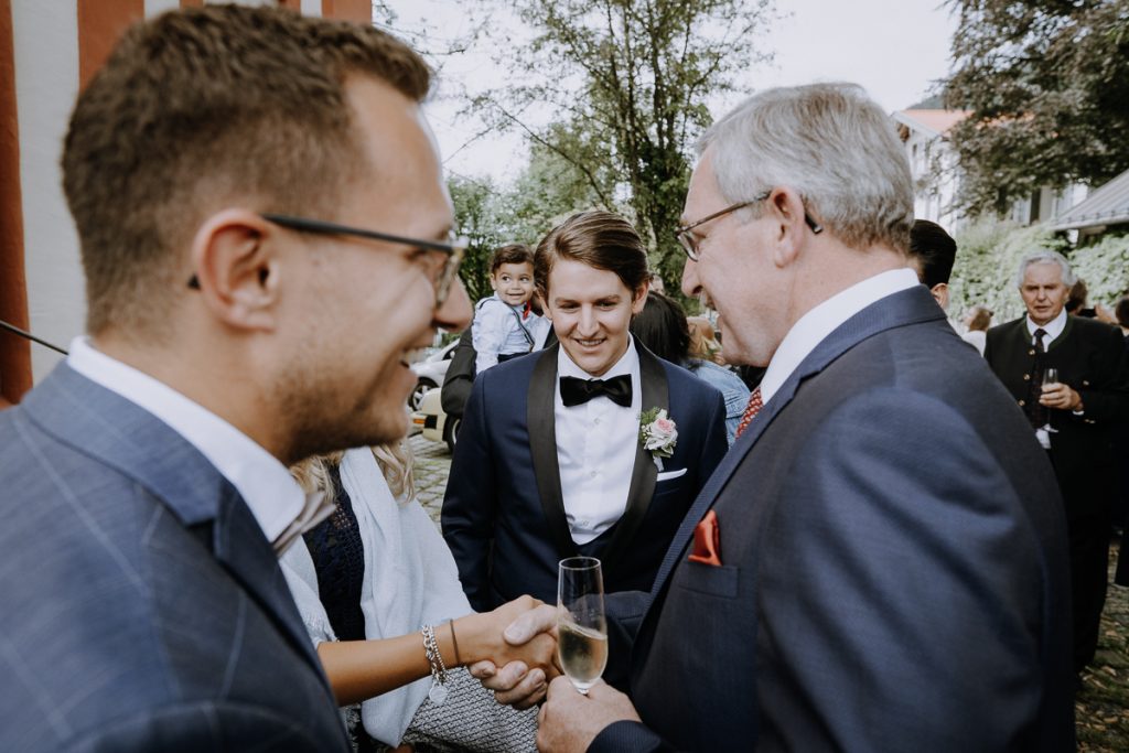 Hochzeitsreportage, Trauung, Christuskirche, Tegernsee, https://www.hochzeitsfotografin-muenchen.eu/