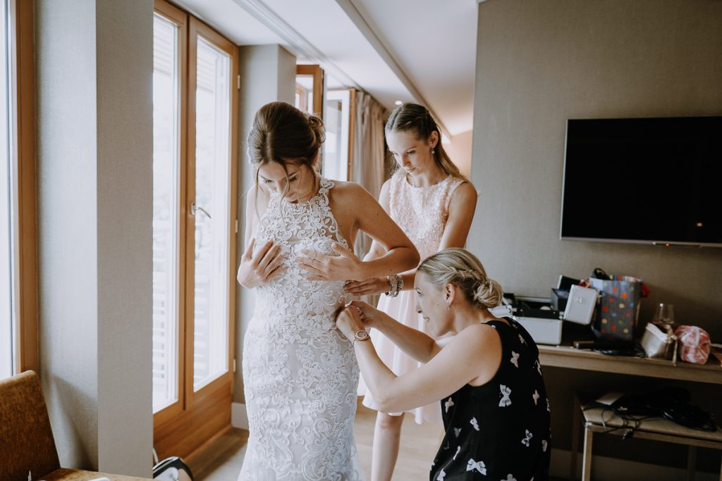 Hochzeitsreportage, getting ready, Vorbereitung, Seehotel Überfahrt, Rottach-Egern, https://www.hochzeitsfotografin-muenchen.eu/