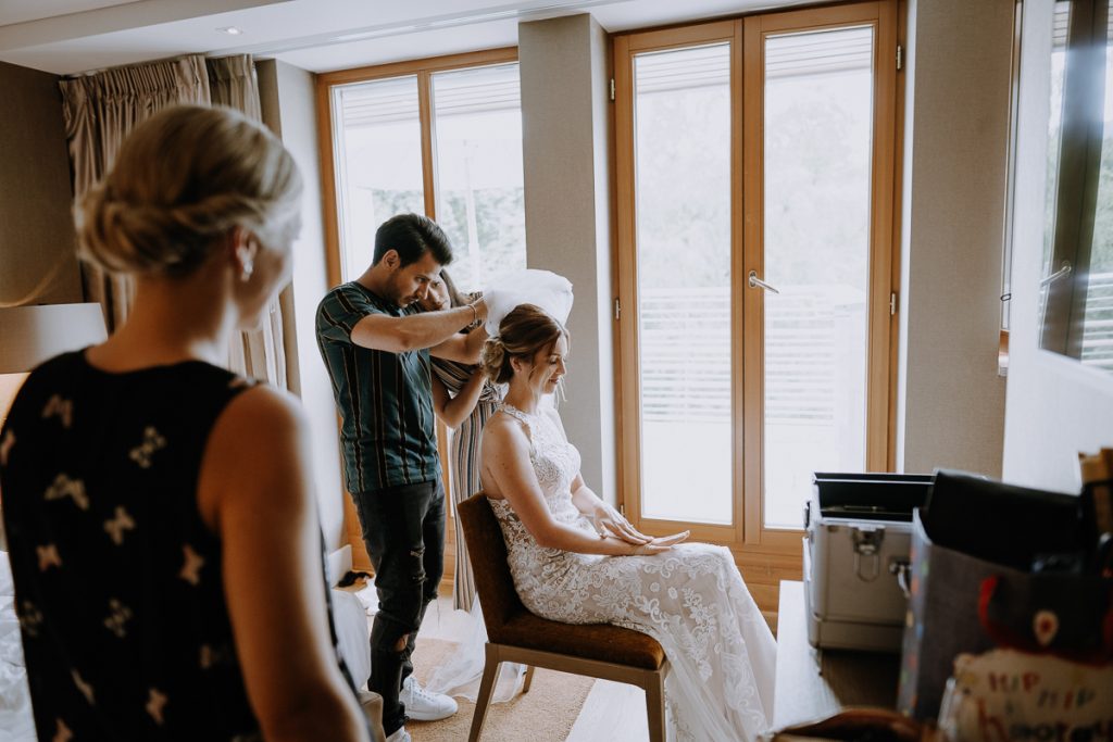 Hochzeitsreportage, getting ready, Vorbereitung, Seehotel Überfahrt, Rottach-Egern, https://www.hochzeitsfotografin-muenchen.eu/