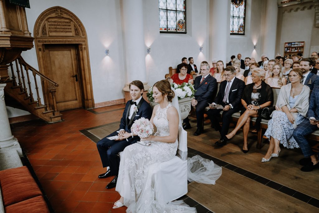 Hochzeitsreportage, Trauung, Christuskirche, Tegernsee, https://www.hochzeitsfotografin-muenchen.eu/