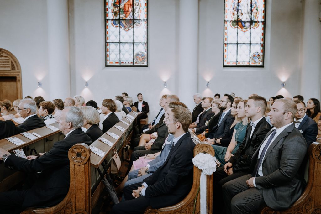 Hochzeitsreportage, Trauung, Christuskirche, Tegernsee, https://www.hochzeitsfotografin-muenchen.eu/