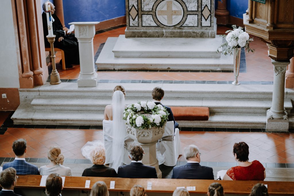 Hochzeitsreportage, Trauung, Christuskirche, Tegernsee, https://www.hochzeitsfotografin-muenchen.eu/