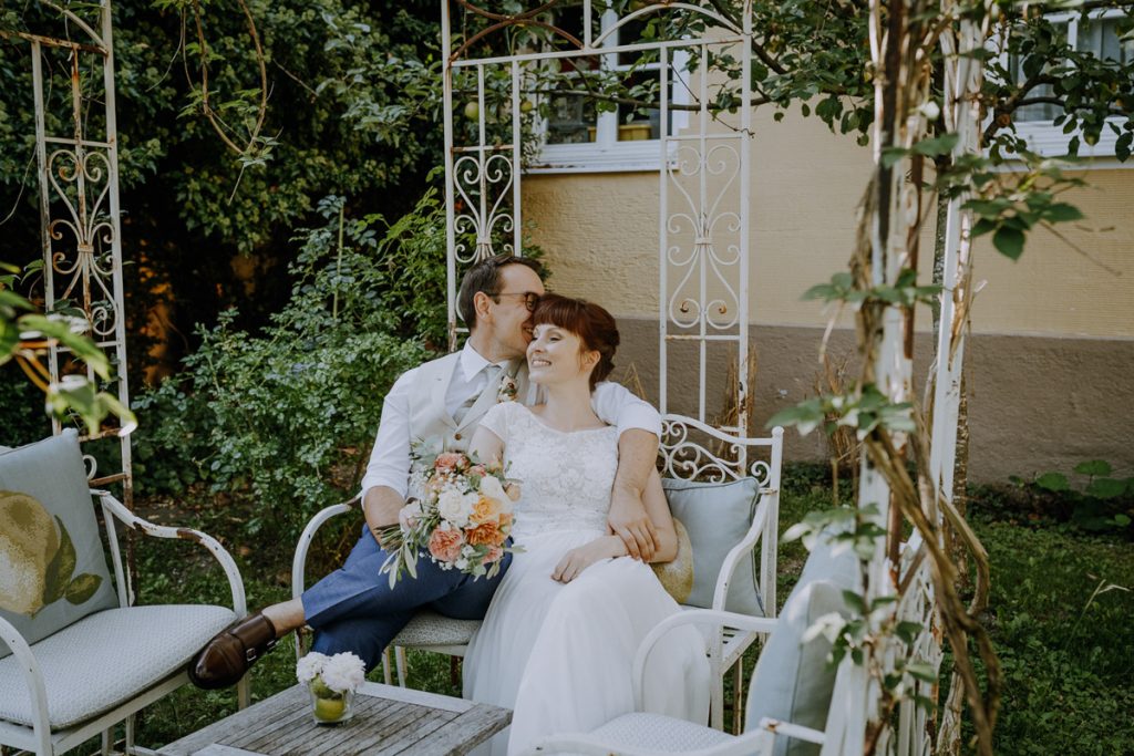 Hochzeitsreportage, Paarshooting, Gutsgasthof Stangl, Vaterstetten, https://www.hochzeitsfotografin-muenchen.eu/