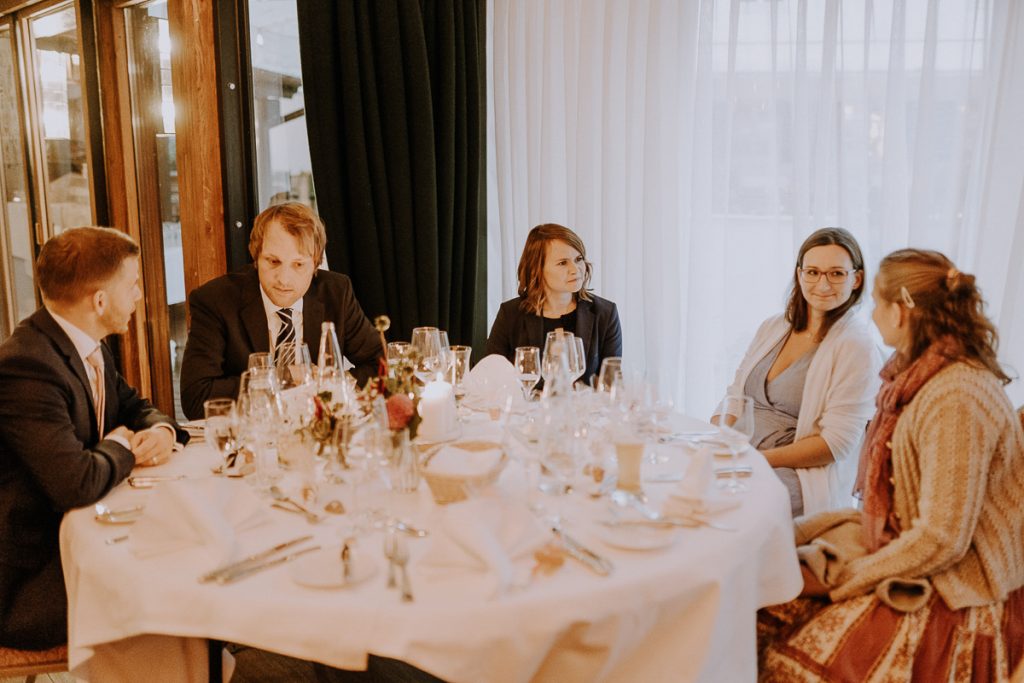 Hochzeitsfeier, Insel Mühle Hotel, München, https://www.hochzeitsfotografin-muenchen.eu/