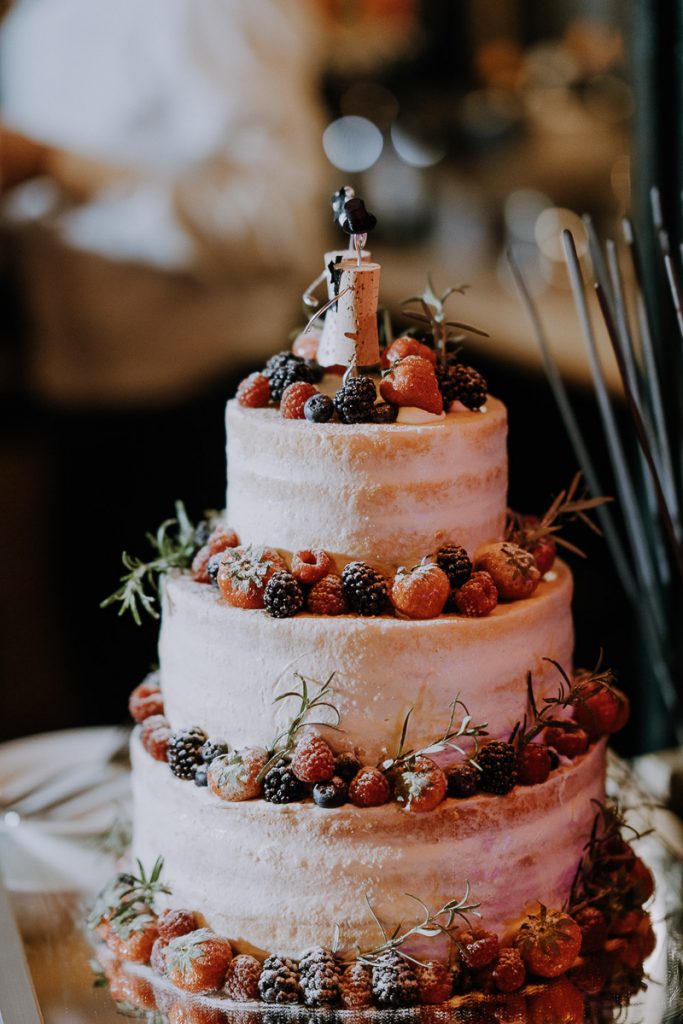 Hochzeitstorte, Insel Mühle Hotel, München, https://www.hochzeitsfotografin-muenchen.eu/