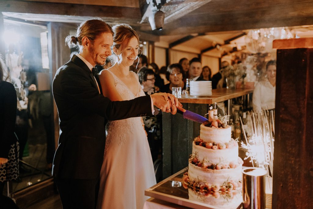 Hochzeitstorte, Insel Mühle Hotel, München, https://www.hochzeitsfotografin-muenchen.eu/