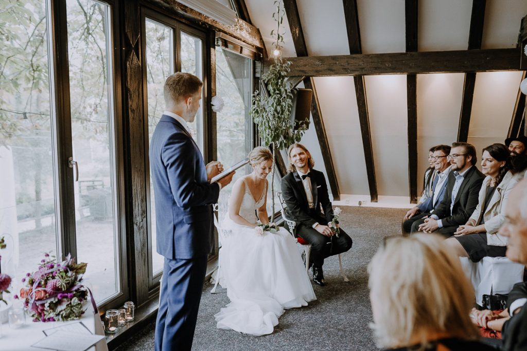 Hochzeitsreportage, freie Trauung, Insel Mühle Hotel, München, https://www.hochzeitsfotografin-muenchen.eu/