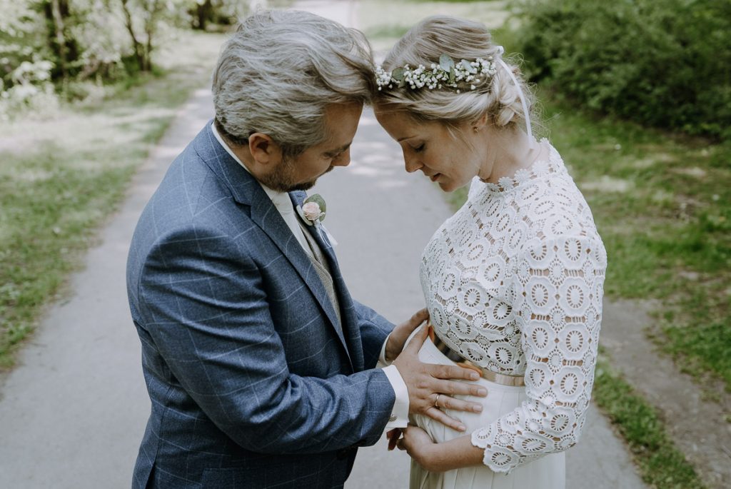 Hochzeitsrfotoshooting, Paarshooting, Standesamt, Mandlstrasse, Muenchen, https://www.hochzeitsfotografin-muenchen.eu/